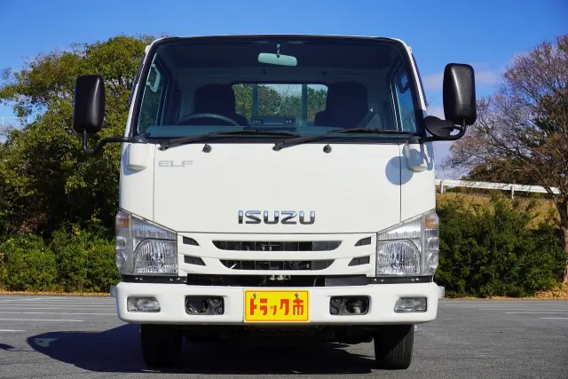 いすゞ エルフ 2RG-NHR88A(2WD)の写真7