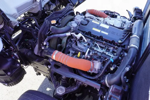 いすゞ エルフ 2RG-NHR88A(2WD)の写真22