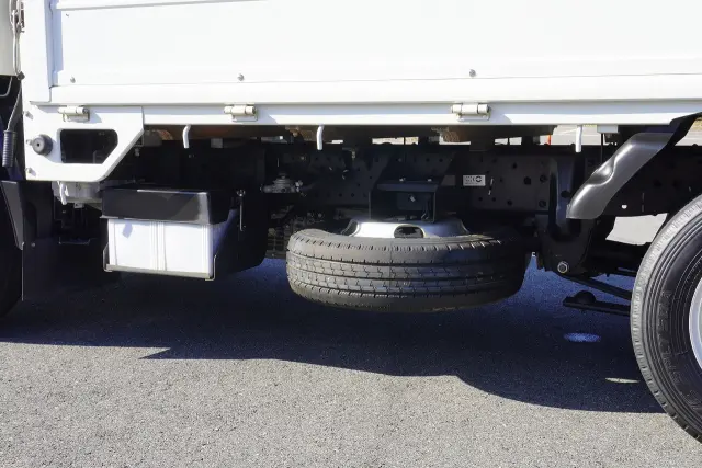 いすゞ エルフ 2RG-NHR88A(2WD)の写真27