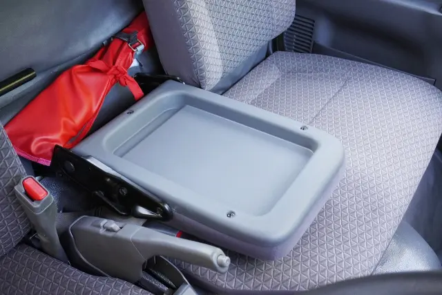 いすゞ エルフ 2RG-NHR88A(2WD)の写真47