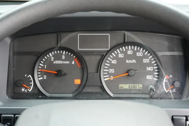 いすゞ エルフ TRG-NJR85A(2WD)の写真4