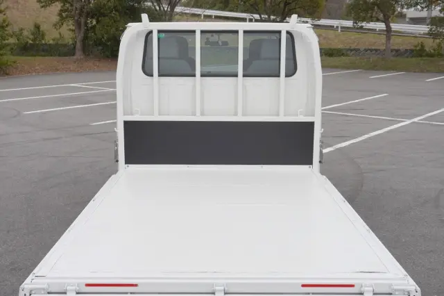 いすゞ エルフ TRG-NJR85A(2WD)の写真5