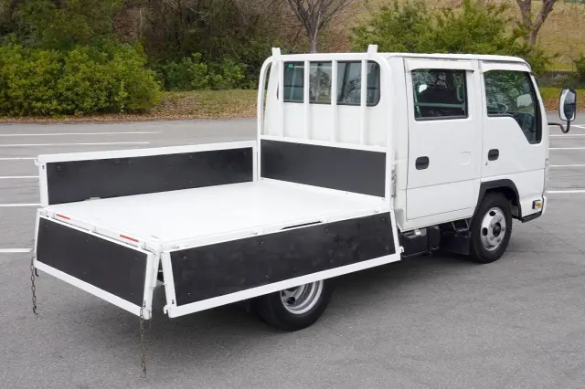 いすゞ エルフ TRG-NJR85A(2WD)の写真15