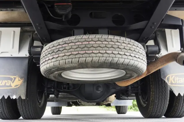 いすゞ エルフ TPG-NHR85AN(2WD)の写真6