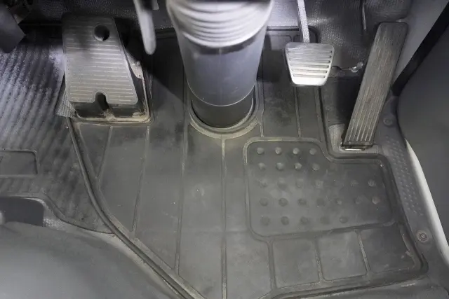 いすゞ エルフ TPG-NHR85AN(2WD)の写真42