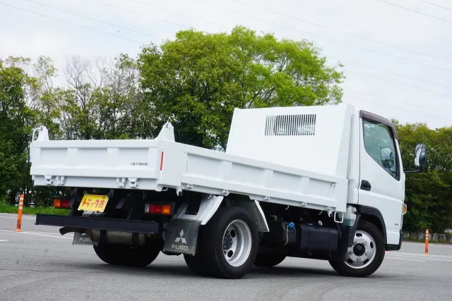 三菱 キャンター TPG-FBA30(2WD)の写真9