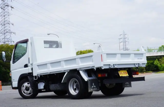 三菱 キャンター TPG-FBA30(2WD)の写真10