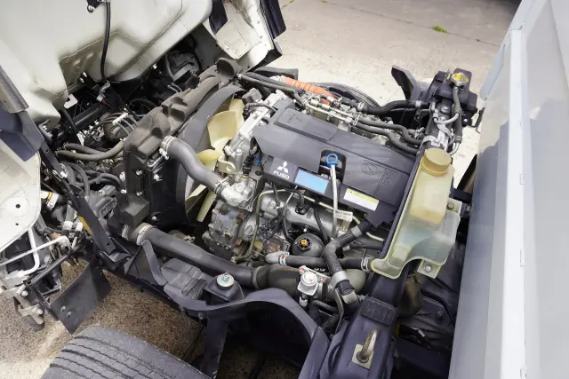三菱 キャンター TPG-FBA30(2WD)の写真24