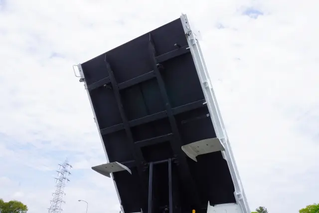 三菱 キャンター TPG-FBA30(2WD)の写真27