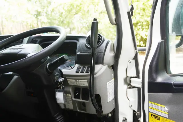 三菱 キャンター TPG-FBA30(2WD)の写真43