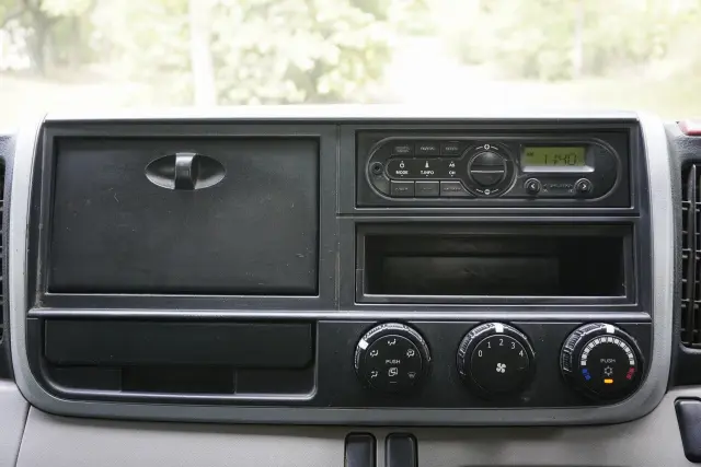 三菱 キャンター TPG-FBA30(2WD)の写真46