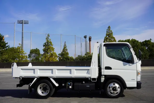 三菱 キャンター TPG-FBA30(2WD)の写真10