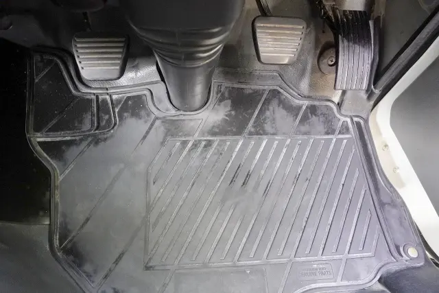 三菱 キャンター TPG-FBA30(2WD)の写真43