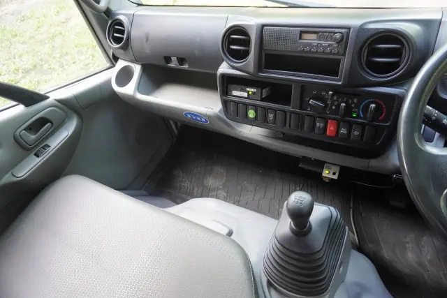 日野 デュトロ SKG-XZU650M(2WD)の写真43