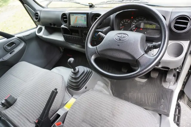トヨタ ダイナ LDF-KDY241V(2WD)の写真3