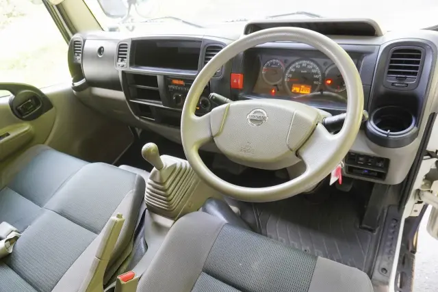 日産 アトラス TKG-SZ2F24(2WD)の写真3