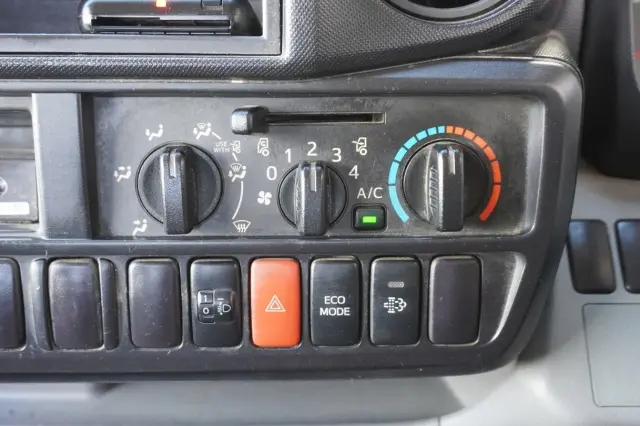 日野 デュトロ TKG-XZC610T(2WD)の写真44