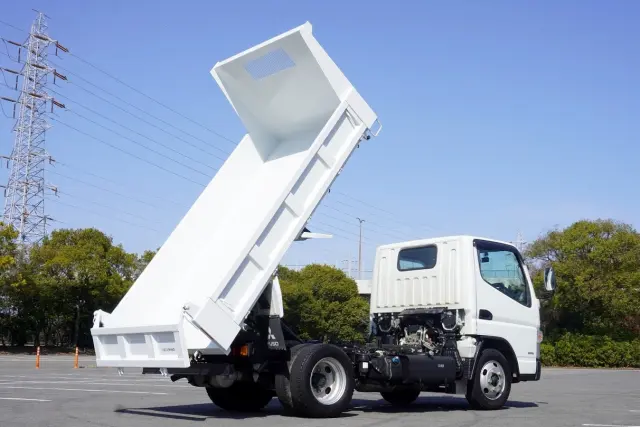 三菱 キャンター 2PG-FBA60(2WD)の写真18