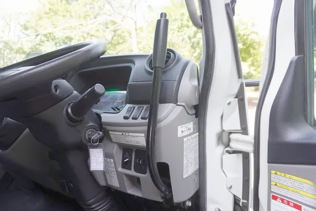 三菱 キャンター 2PG-FBA60(2WD)の写真47