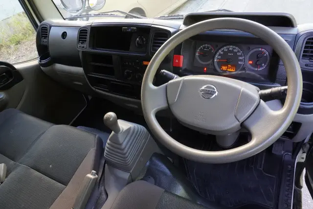 日産 アトラス TKG-SZ5F24(4WD)の写真3