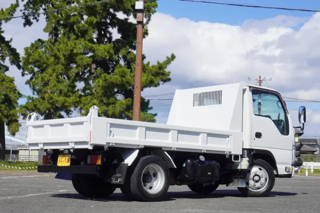 いすゞ エルフ TPG-NJR85AD(2WD)の写真2