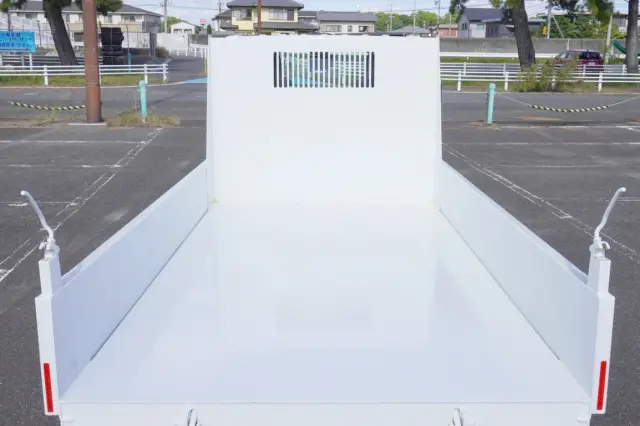 いすゞ エルフ TPG-NJR85AD(2WD)の写真5