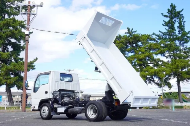 いすゞ エルフ TPG-NJR85AD(2WD)の写真21