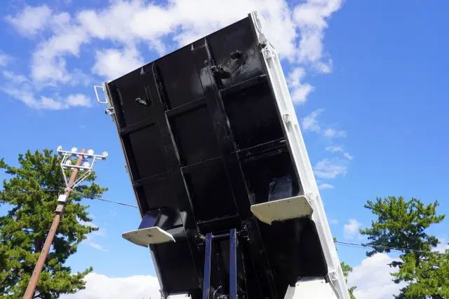 いすゞ エルフ TPG-NJR85AD(2WD)の写真28