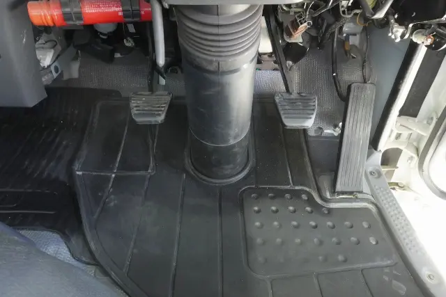 いすゞ エルフ TPG-NJR85AD(2WD)の写真43