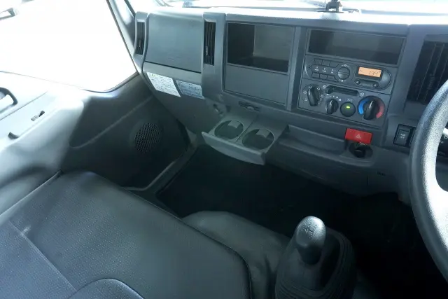 いすゞ エルフ TPG-NJR85AD(2WD)の写真44