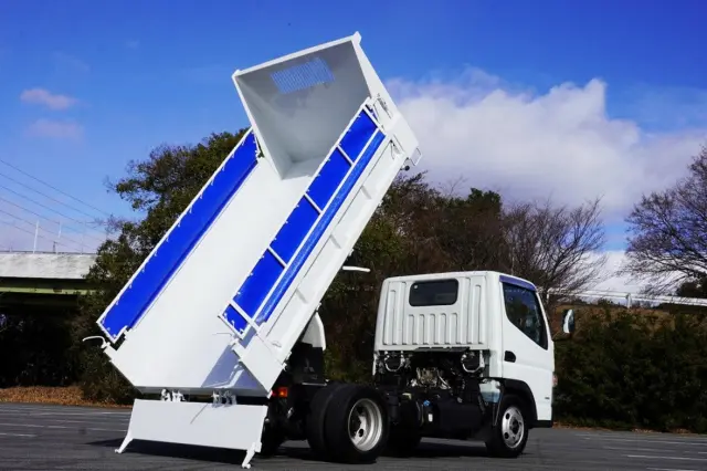 三菱 キャンター TKG-FBA30(2WD)の写真2