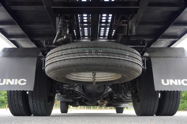 いすゞ エルフ 2RG-NPR88N(2WD)の写真5