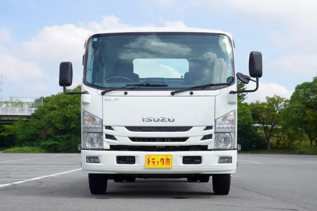 いすゞ エルフ 2RG-NPR88N(2WD)の写真8