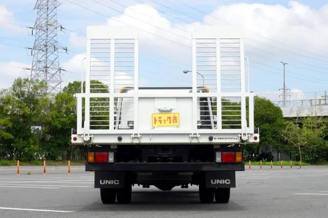 いすゞ エルフ 2RG-NPR88N(2WD)の写真11