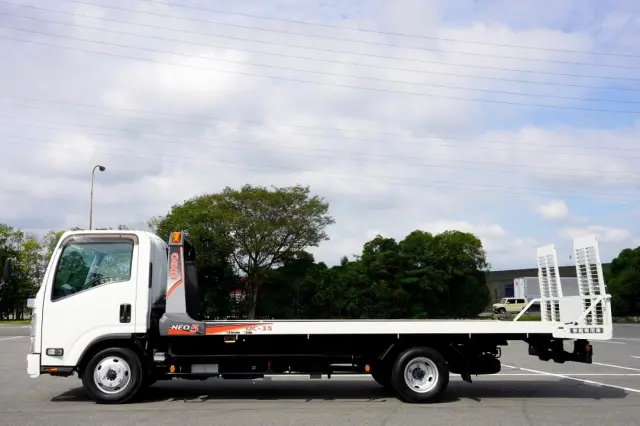 いすゞ エルフ 2RG-NPR88N(2WD)の写真13