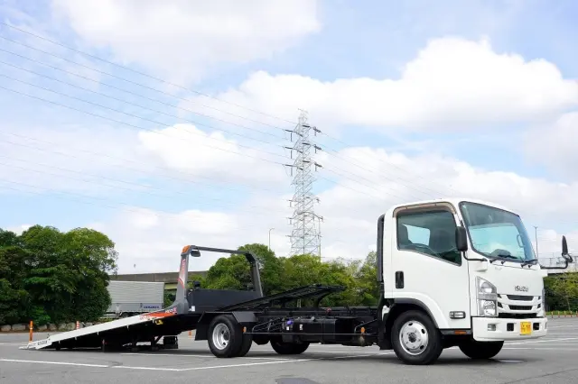 いすゞ エルフ 2RG-NPR88N(2WD)の写真16