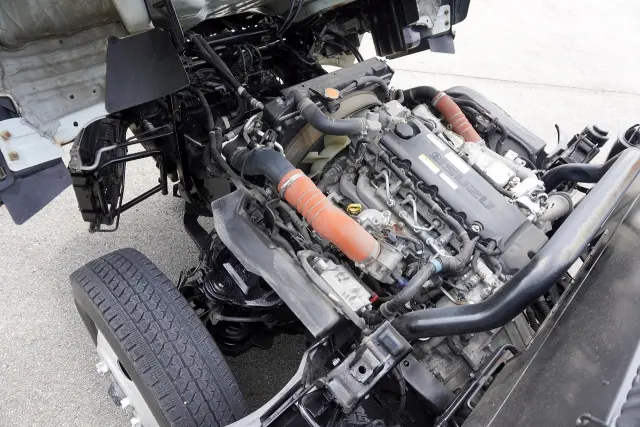 いすゞ エルフ 2RG-NPR88N(2WD)の写真27