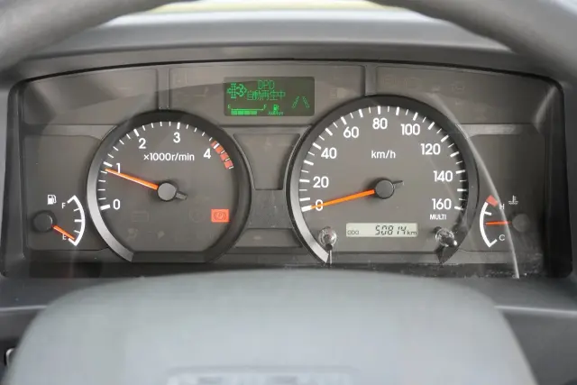 いすゞ エルフ 2RG-NPR88N(2WD)の写真38