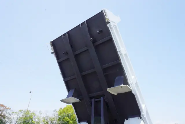 三菱 キャンター TKG-FBA60(2WD)の写真24