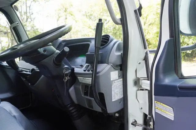 三菱 キャンター TKG-FBA60(2WD)の写真45