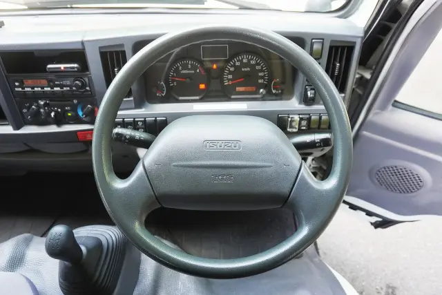 いすゞ エルフ TKG-NJS85A(4WD)の写真39