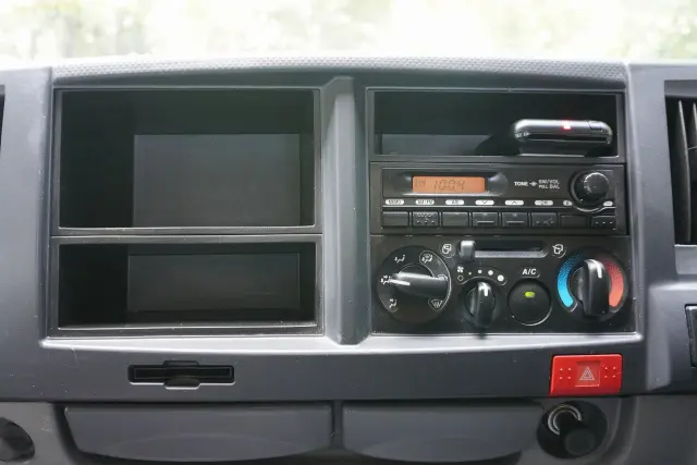 いすゞ エルフ TKG-NJS85A(4WD)の写真43