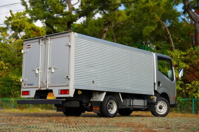 日産 アトラス TKG-SZ2F24(2WD)の写真2