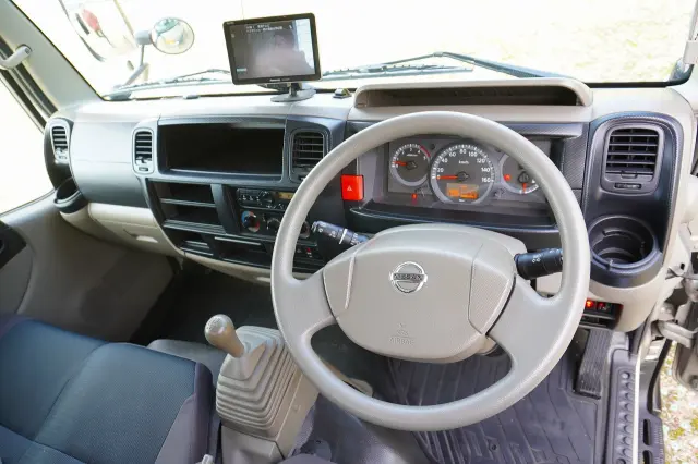 日産 アトラス TKG-SZ2F24(2WD)の写真3