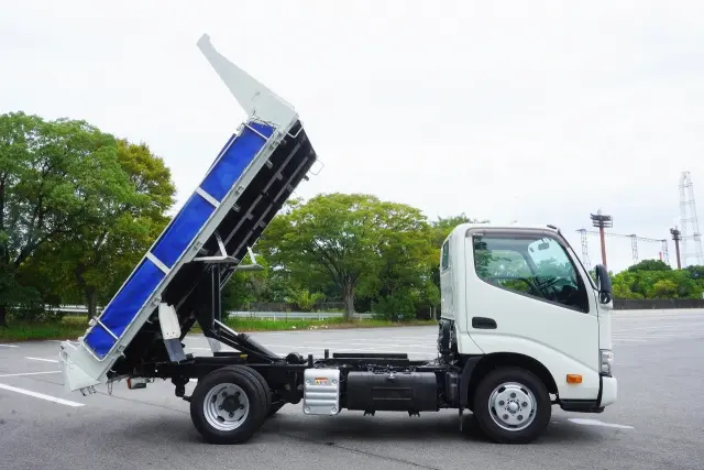 日野 デュトロ 2RG-XZC600T(2WD)の写真12