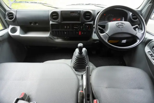 日野 デュトロ TKG-XZU655M(2WD)の写真45