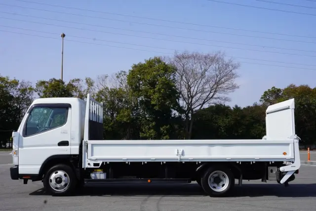 三菱 キャンター 2PG-FEB50(2WD)の写真12