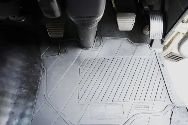 三菱 キャンター 2PG-FEB50(2WD)の写真40