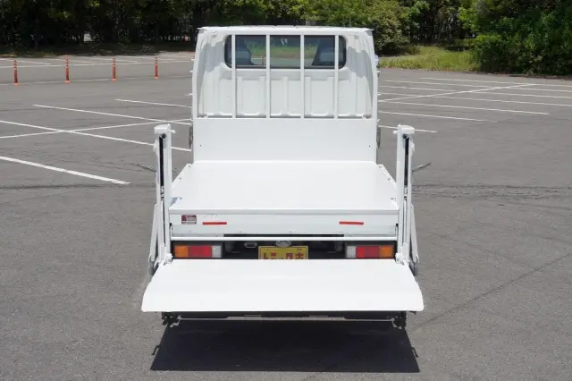 三菱 キャンター TKG-FBA20(2WD)の写真18