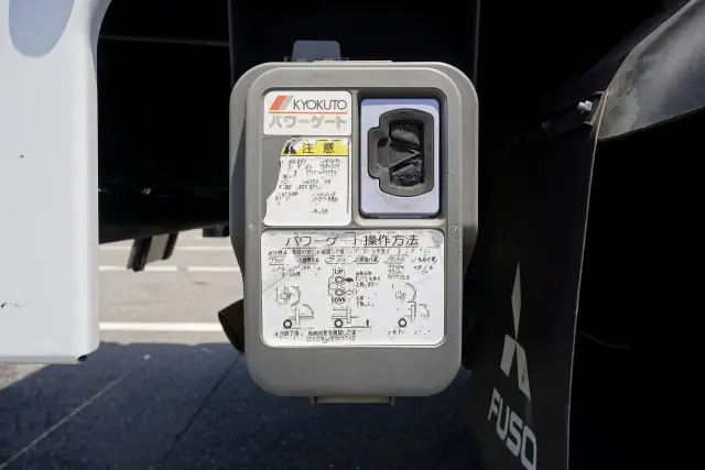 三菱 キャンター TKG-FBA20(2WD)の写真28